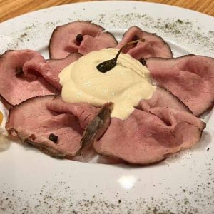 Vitello tonnato artigianale cotto a bassa temperatura